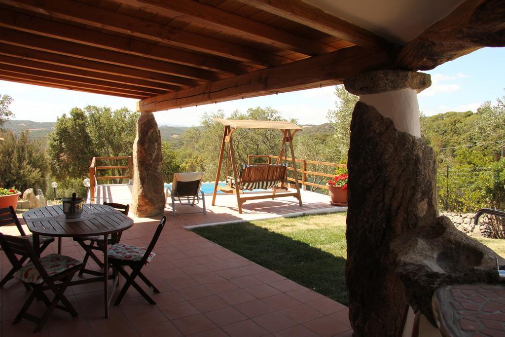 Residence Villa Smeralda Telti Kamer foto
