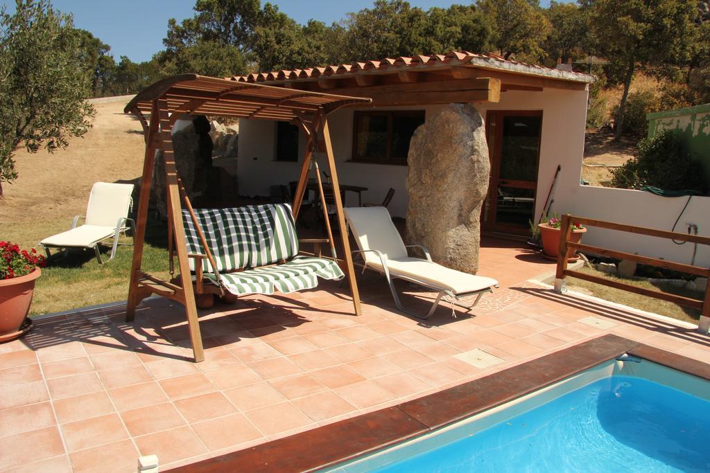 Residence Villa Smeralda Telti Kamer foto