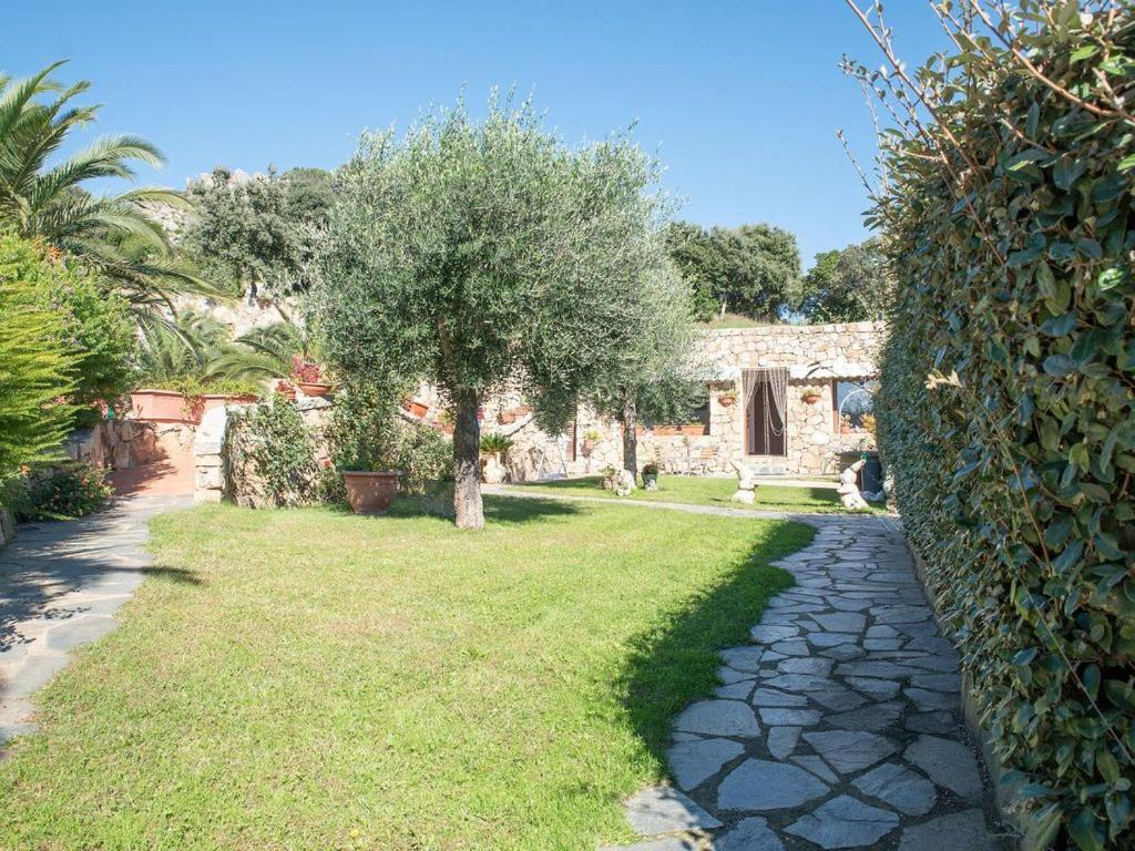 Residence Villa Smeralda Telti Buitenkant foto